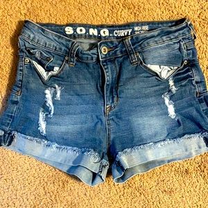 Curvy high rise Denim